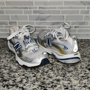 Silver & Blue New Balance 1062 Running Shoes sz 7.5 D athletic sneakers MR1062SB